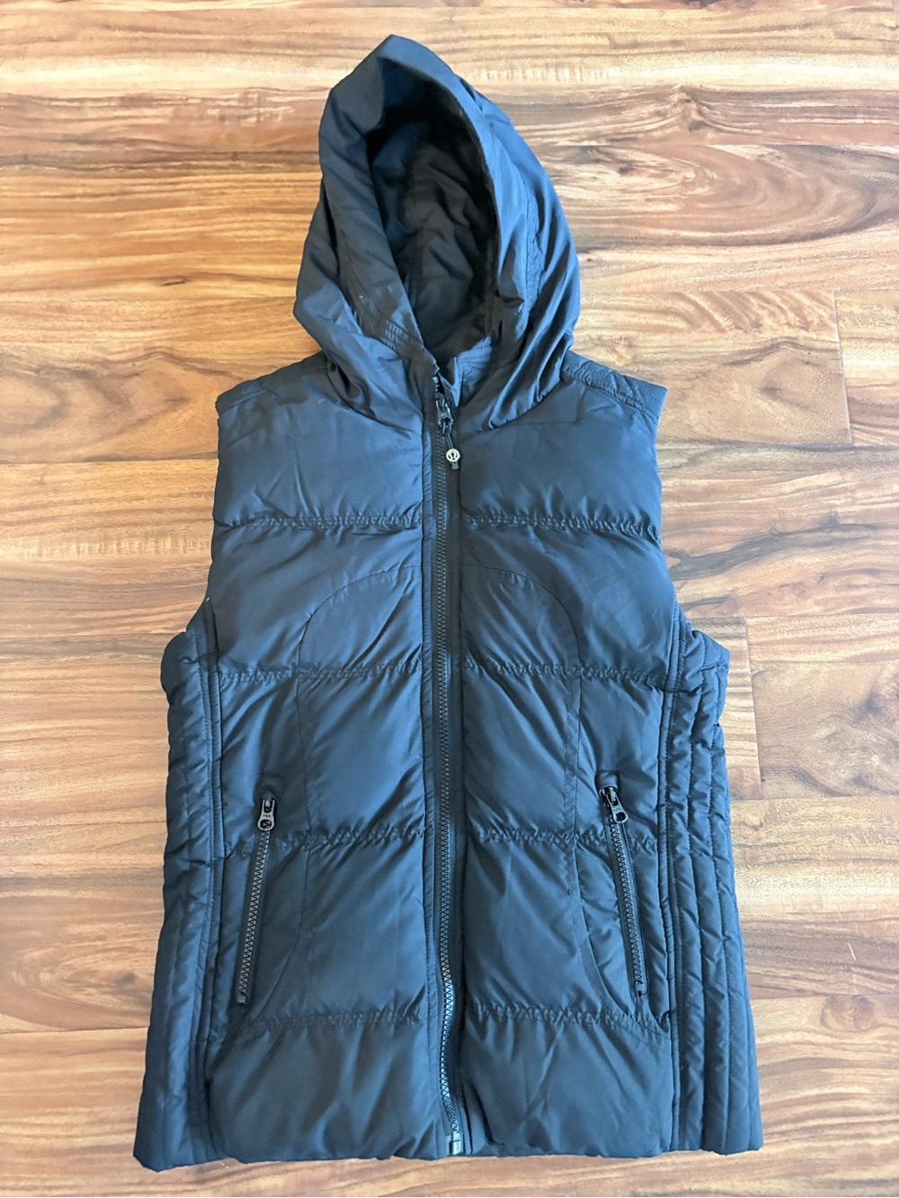 Lululemon Women’s Black Hooded Zip Front Puffer Quilted Running Vest Size 2